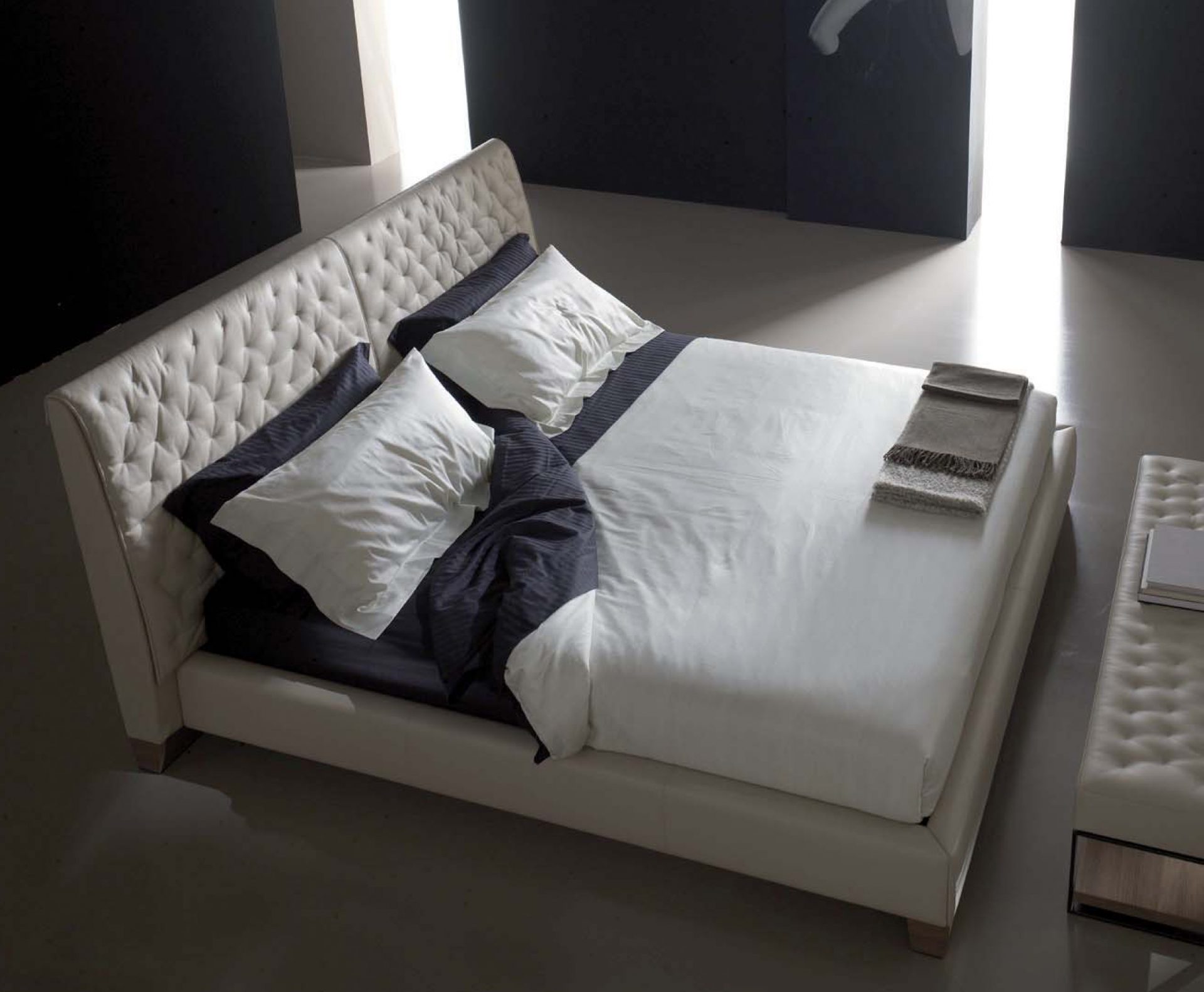 Solitaire Bed