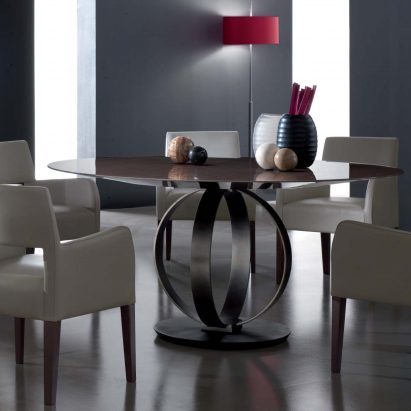 Solitaire Round Dining Table
