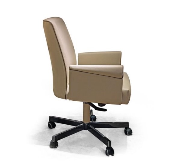 Perfect Time Executive Chair